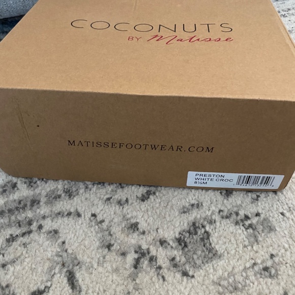 Boots - Picture 4 of 4